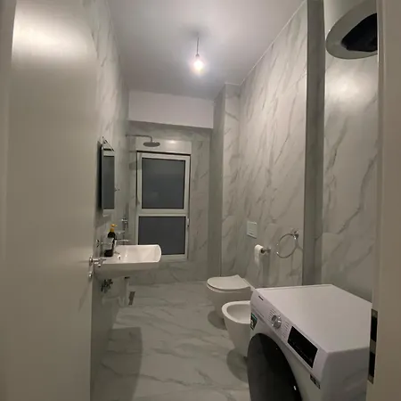 Hena's Apartament 公寓 地拉那