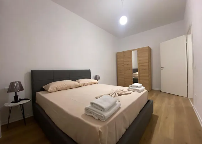 Lägenhet Hena's Apartament Tirana